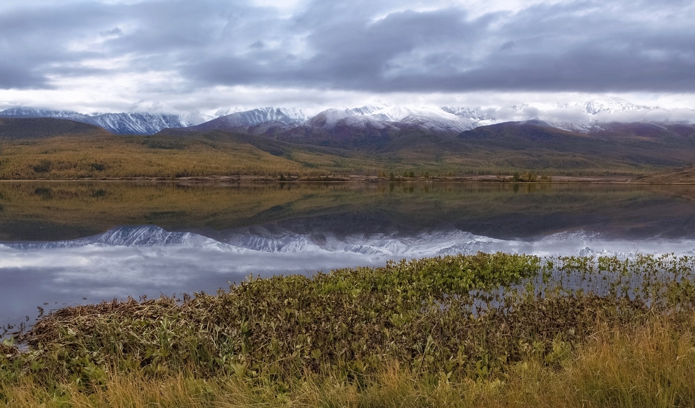 Пасмурное озеро Джангысколь