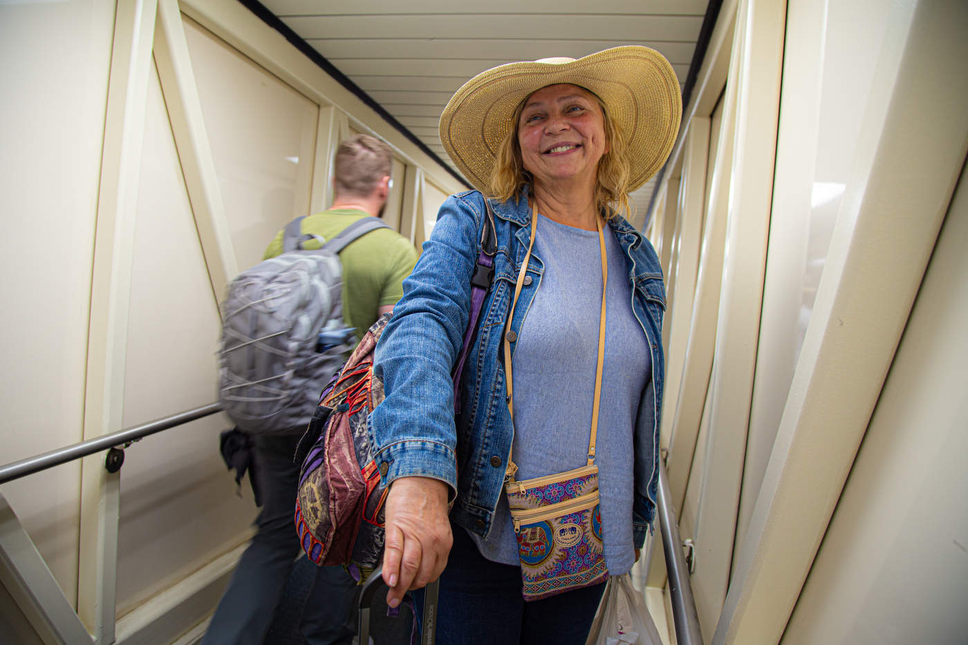 Выходим из самолёта. Впереди Гавайи!