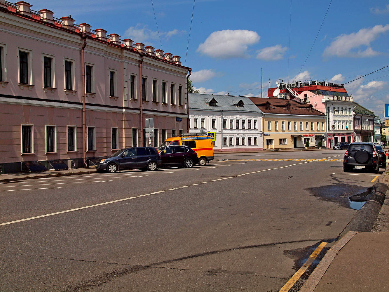 Добровольческая улица