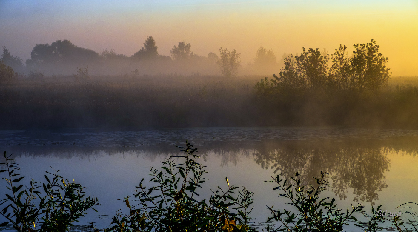 На рассвете.