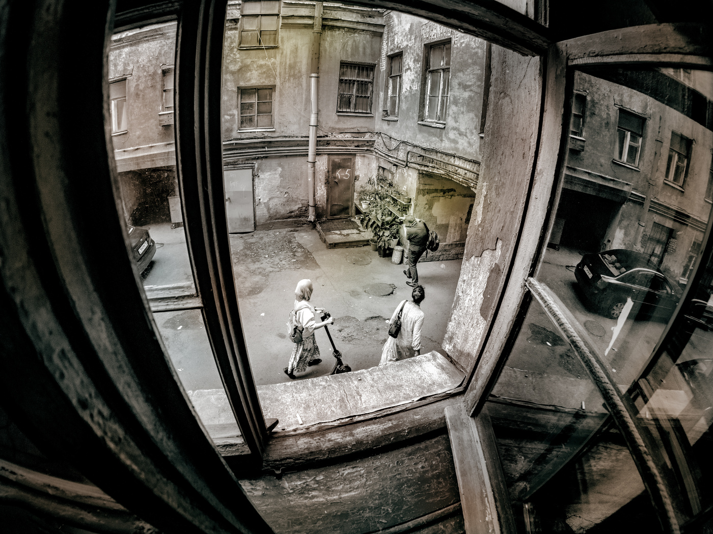 Вид во двор