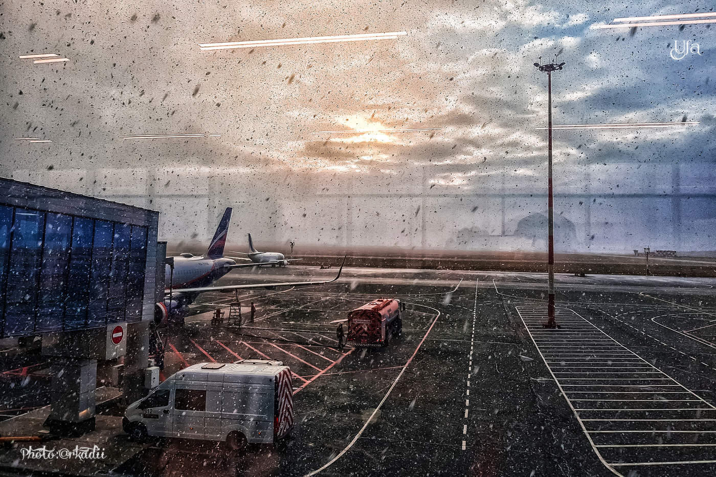 Снег кружится...