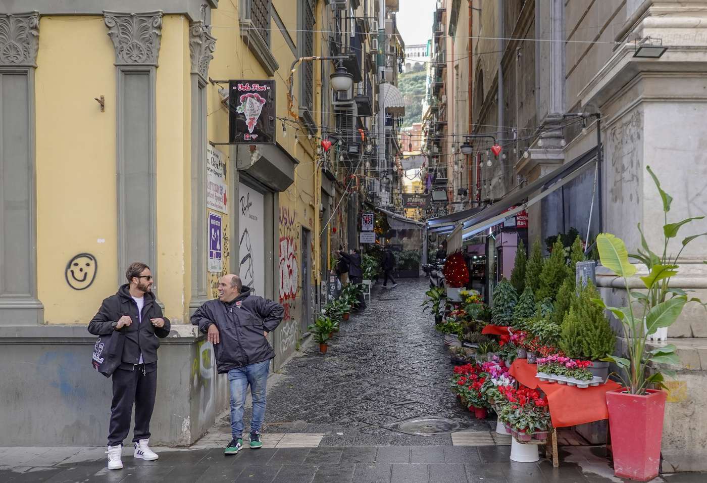 По-соседски