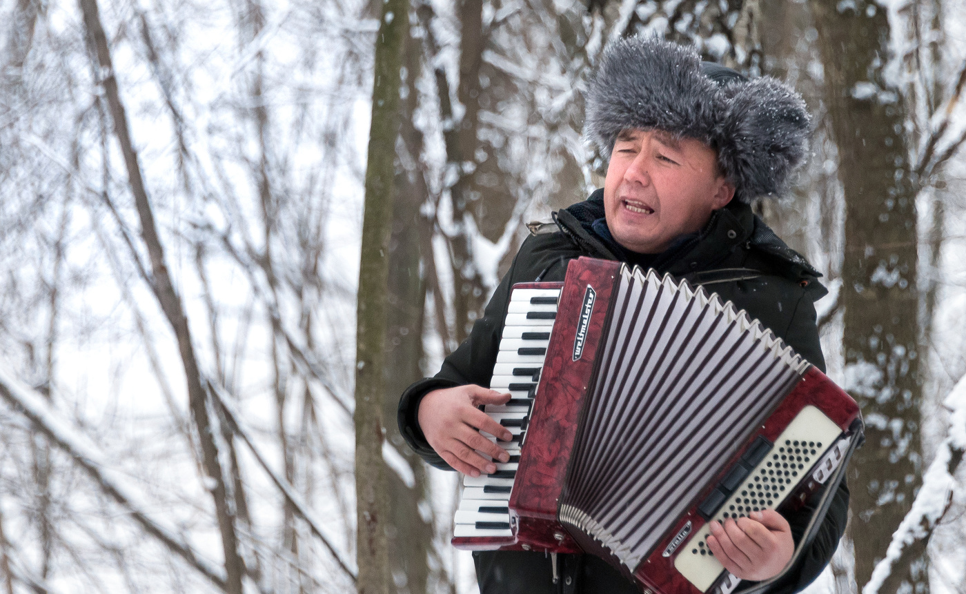 Душевная песня.