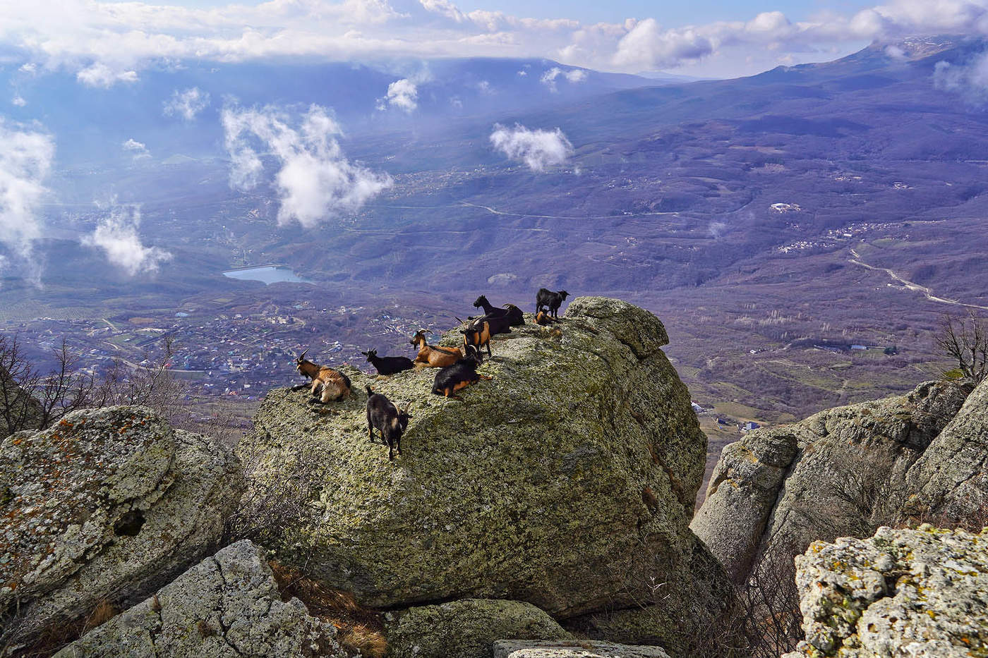 На скалах Южного Демерджи
