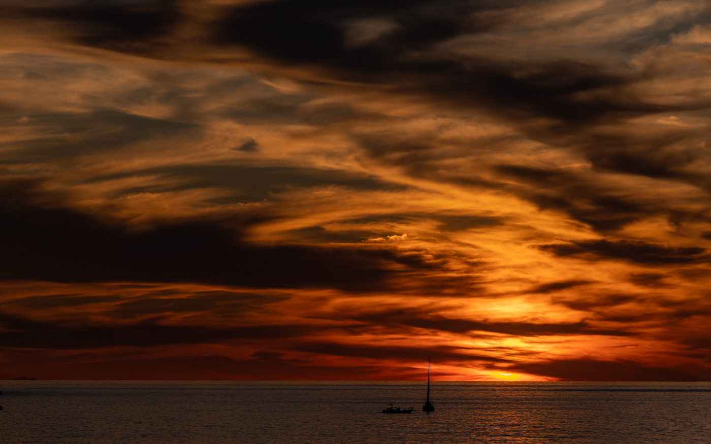 уж небо осенью дышало