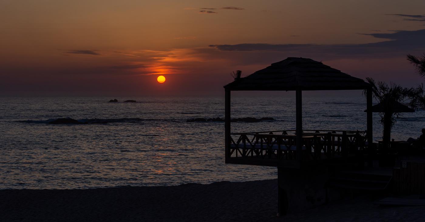 без окон, без дверей