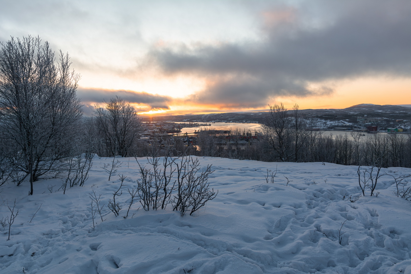 закат над заливом