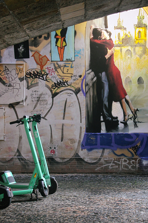 Под мостом...