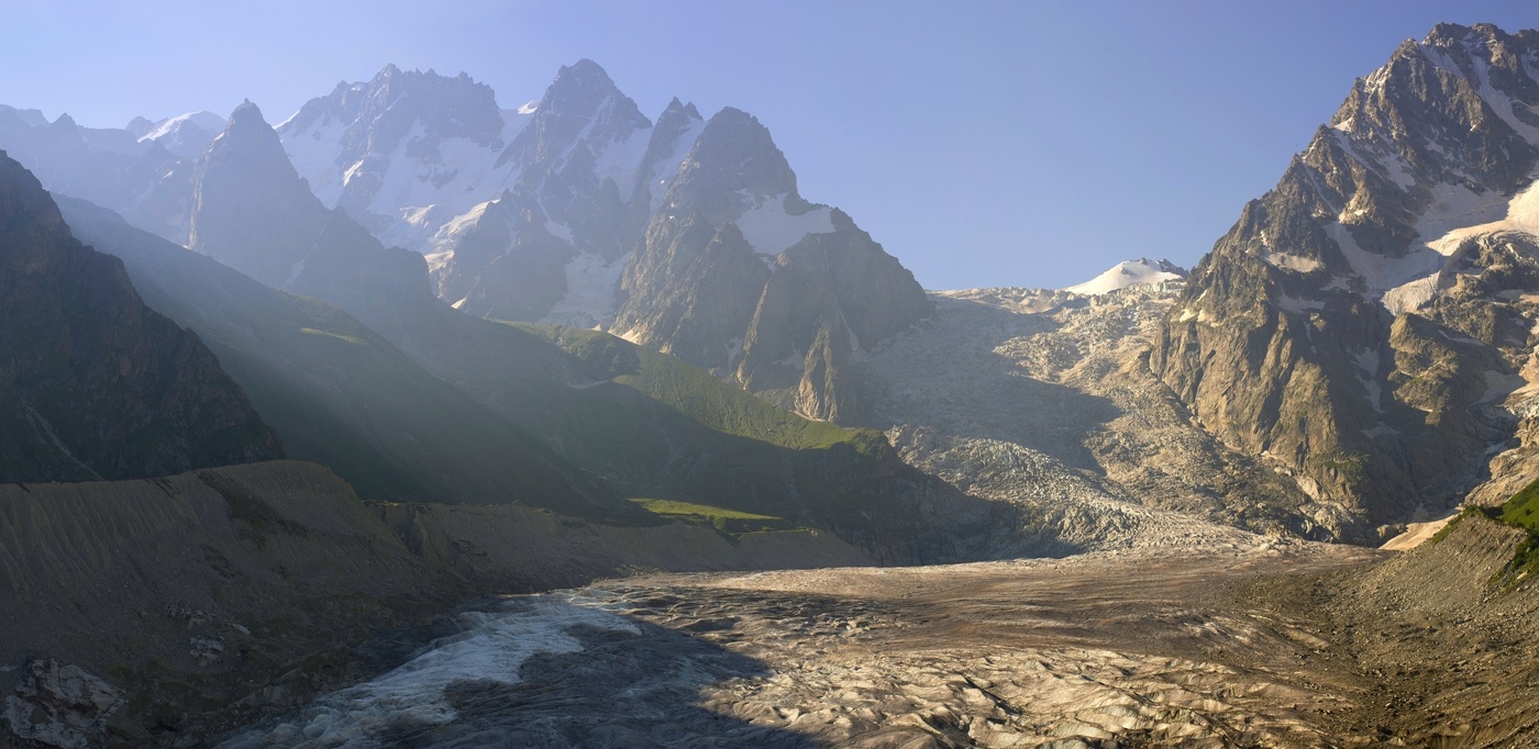 Утро в горах Кавказа