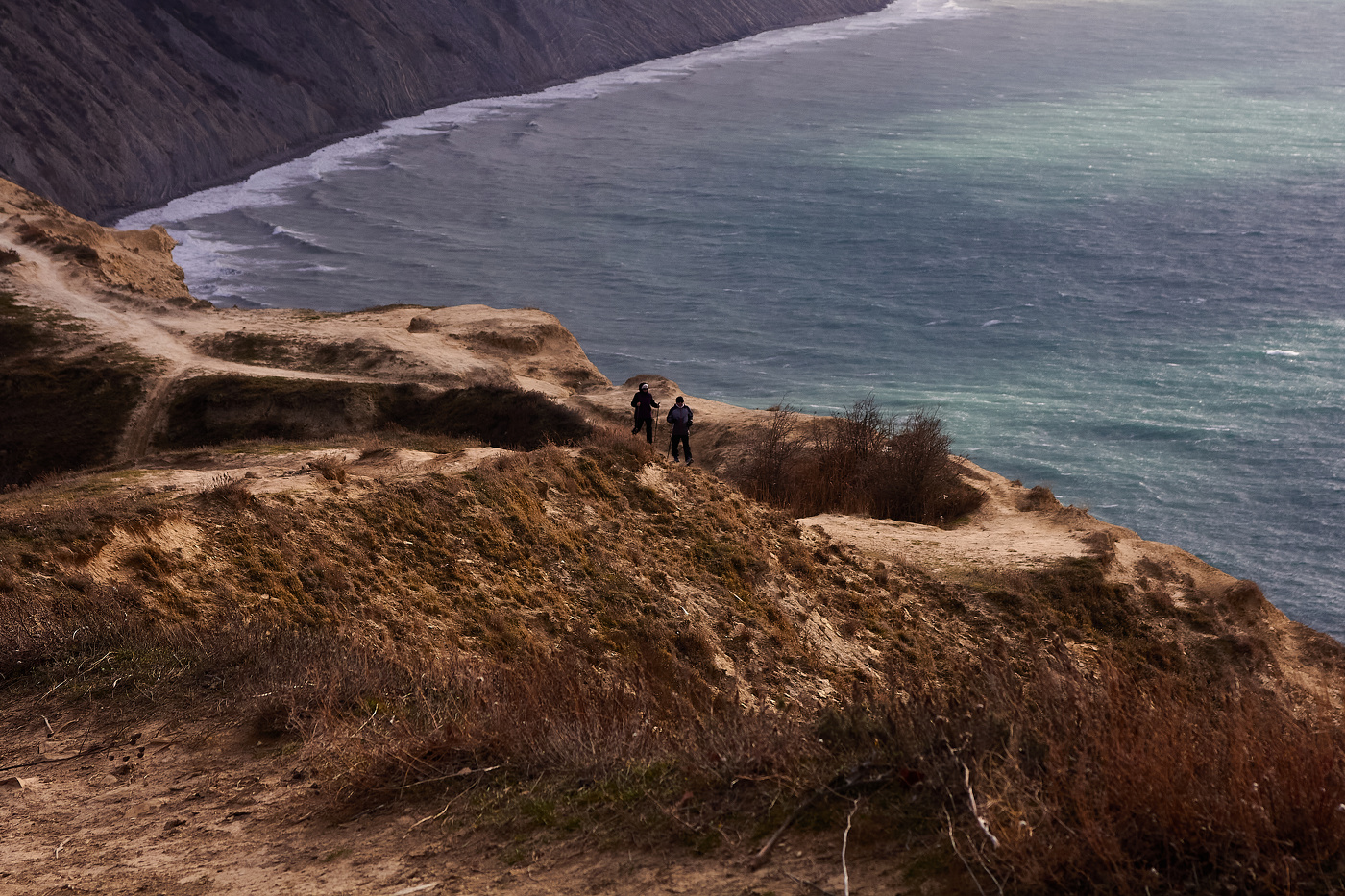 По горам по долам
