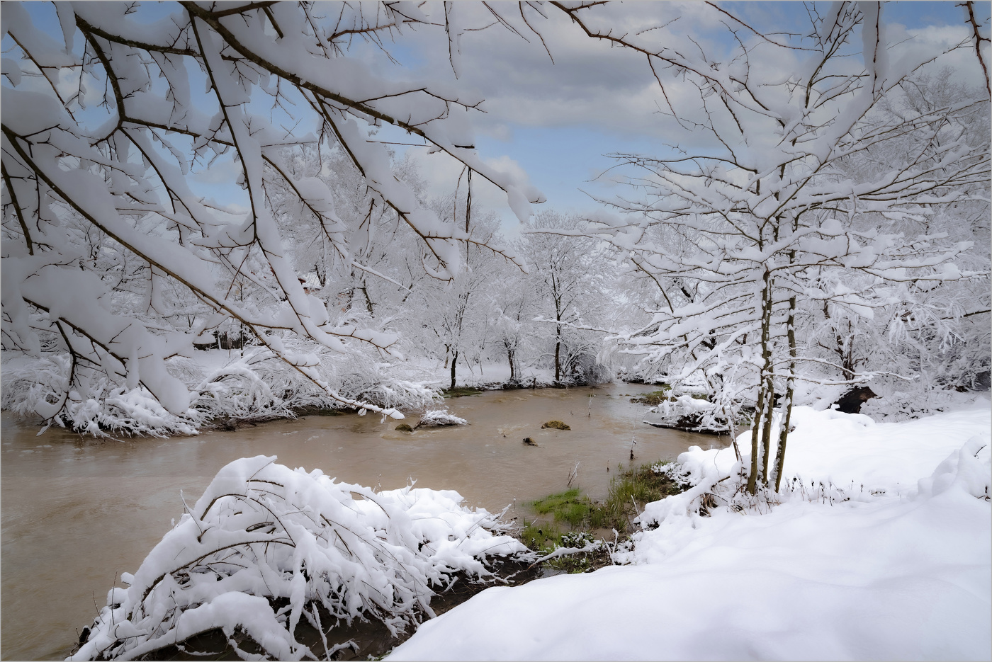 Зимний ручей