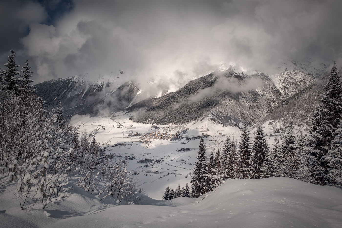 Svan Village Lakhiri