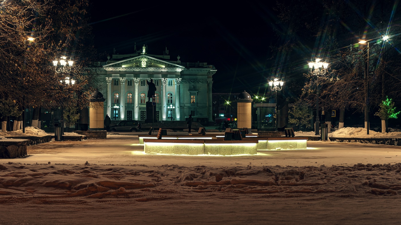Вечер в городе.