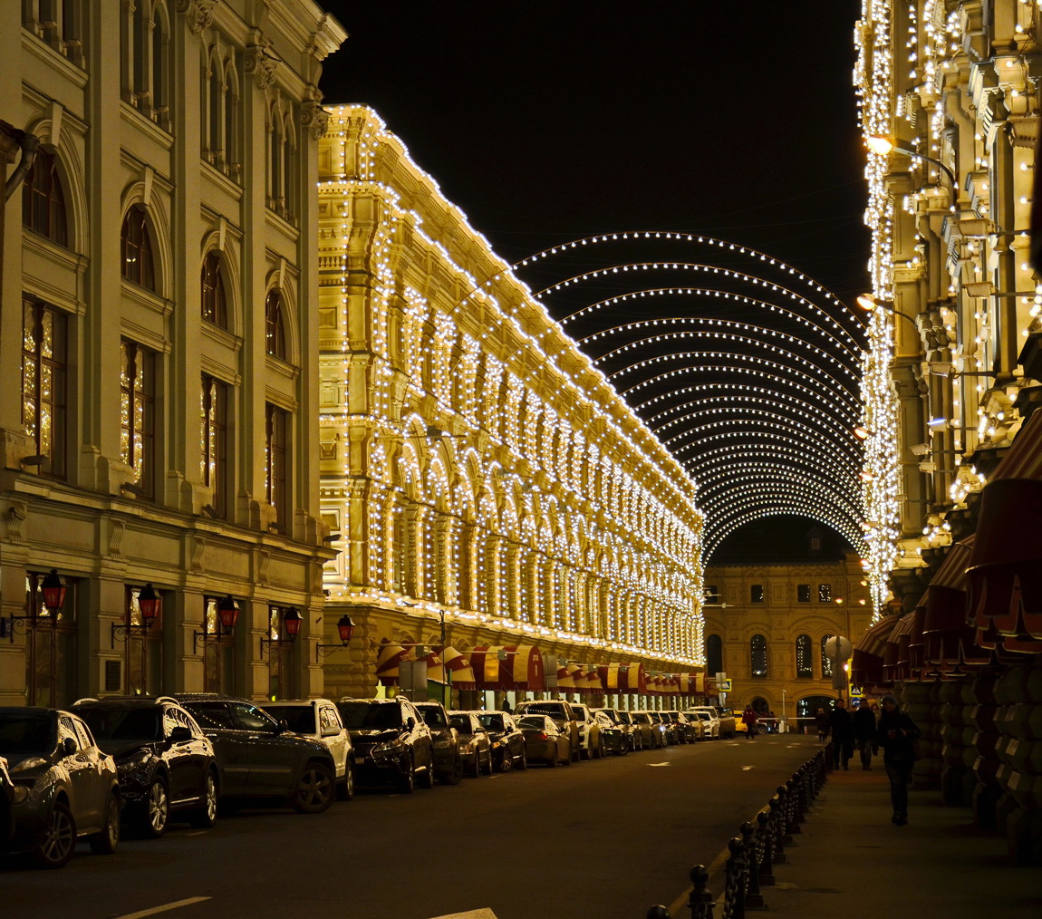 По ночной Москве