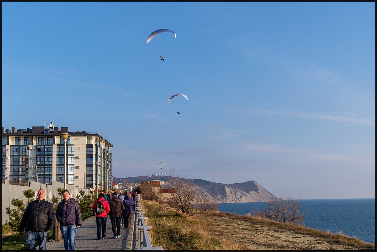 Март в Анапе. Высокий берег.