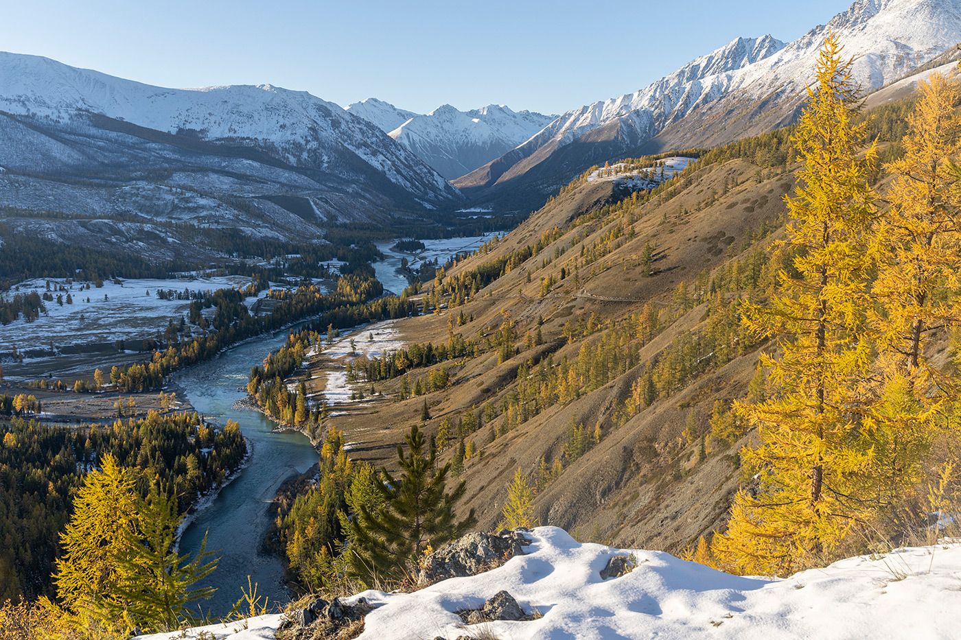 В узкой долине