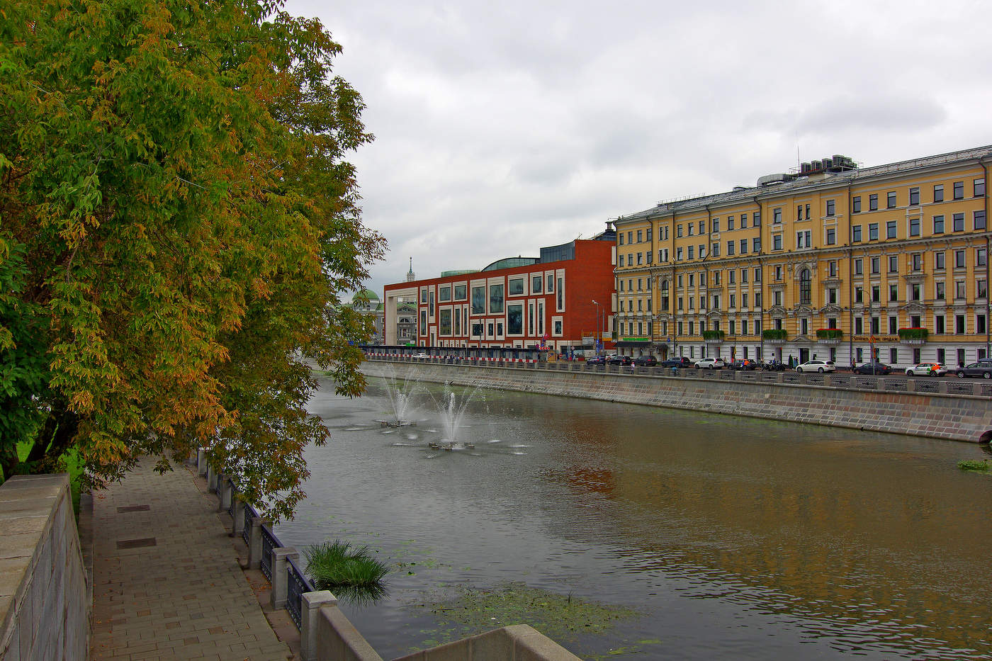 Кадашёвская набережная