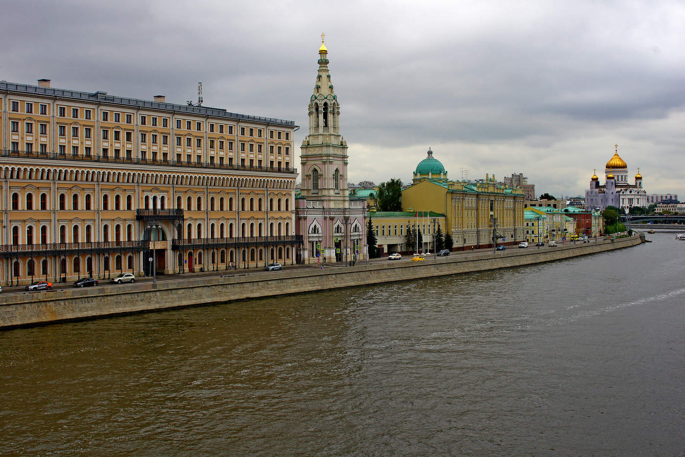 Софийская набережная