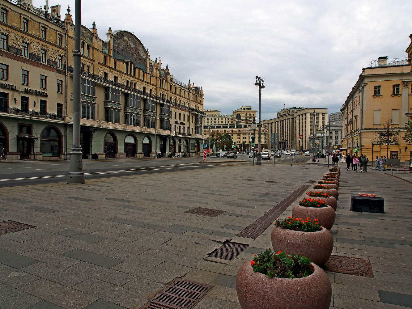 Театральный проезд