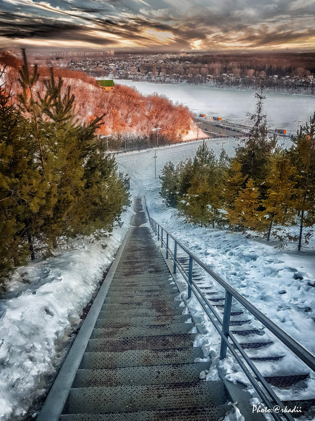 Как не упасть с лестницы...