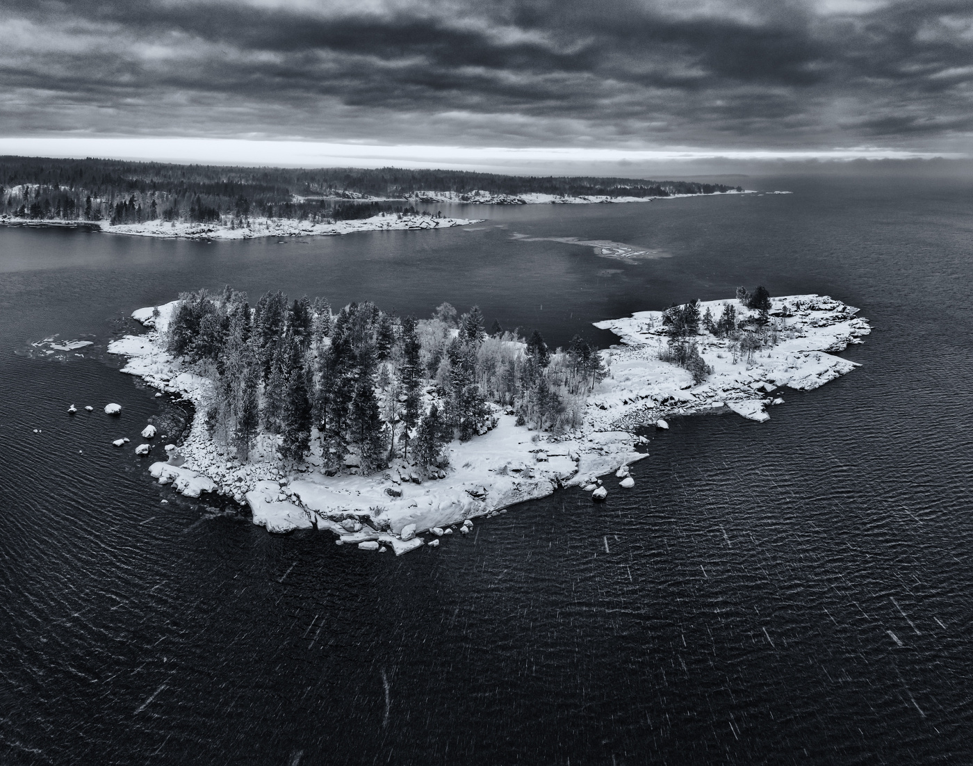 Сквозь снежную бурю