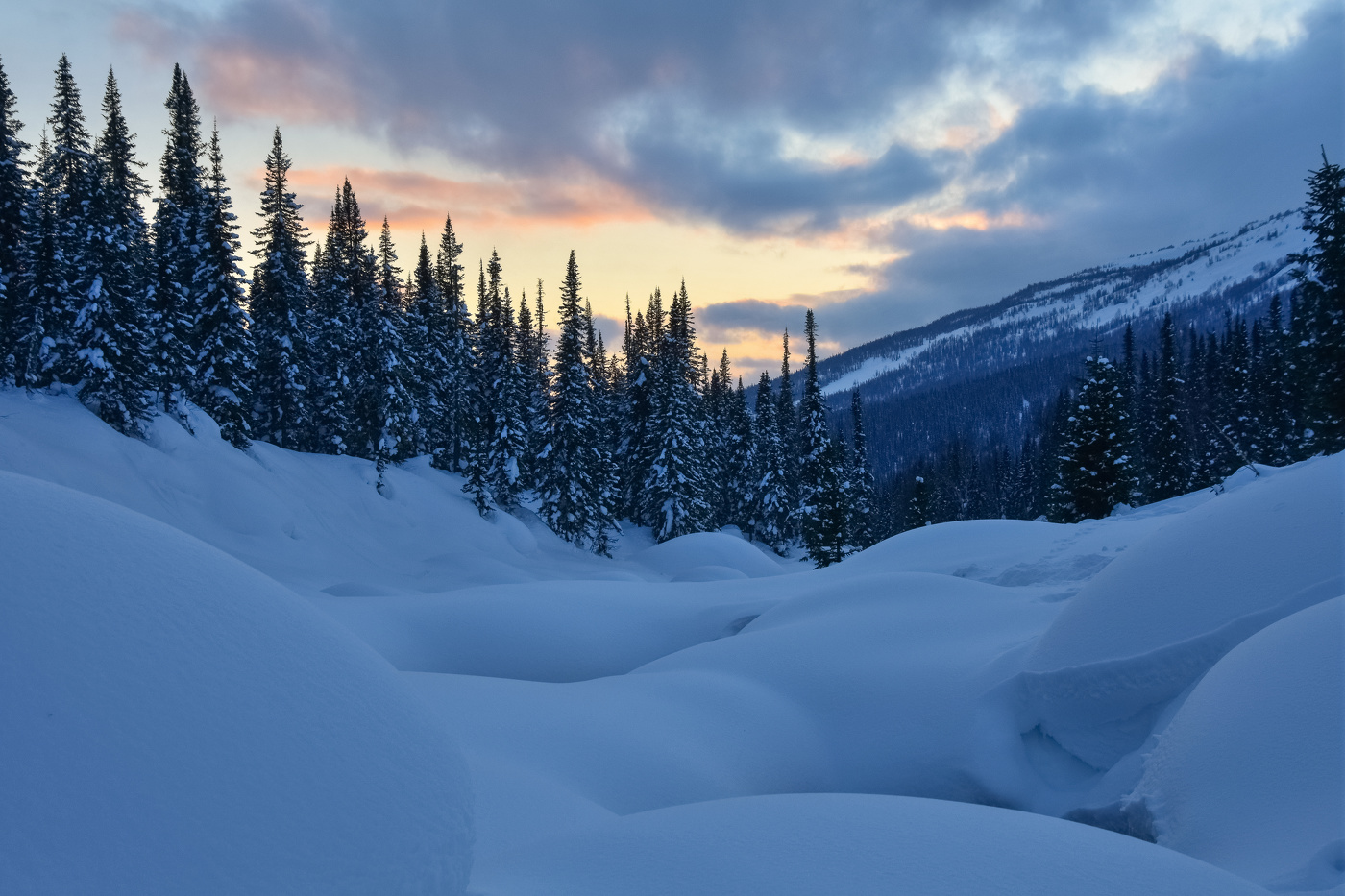 Зимний вечер в горах Кузнецкого Алатау