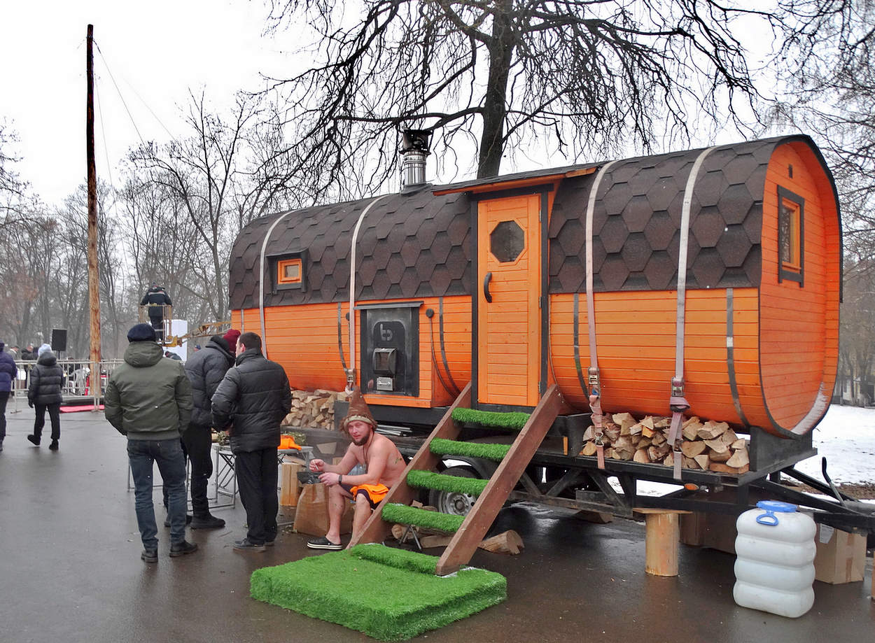 Попариться в перевозной бане в Масленицу