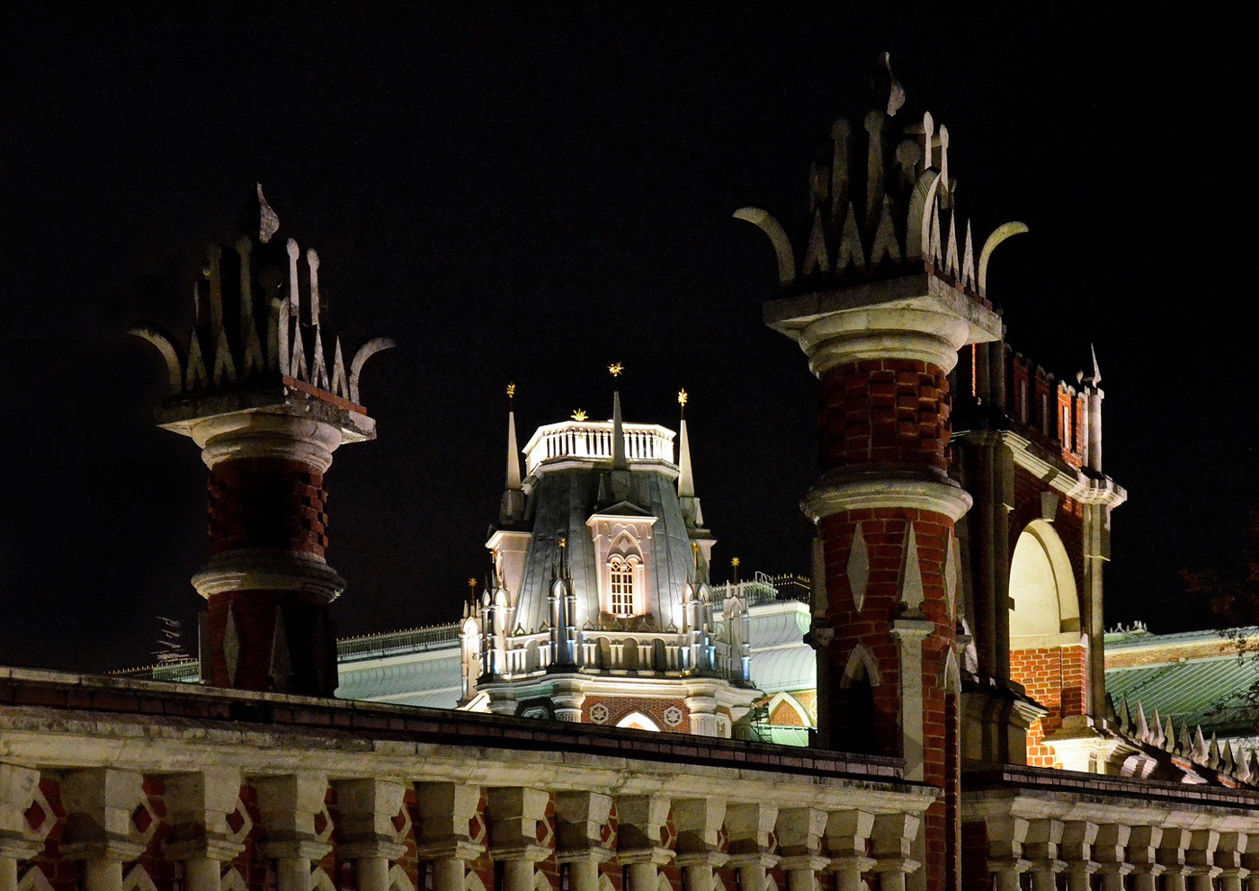 По ночной Москве