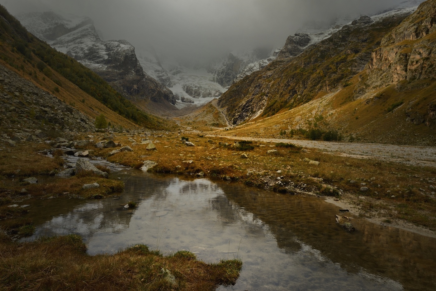 Утро в горах Кавказа