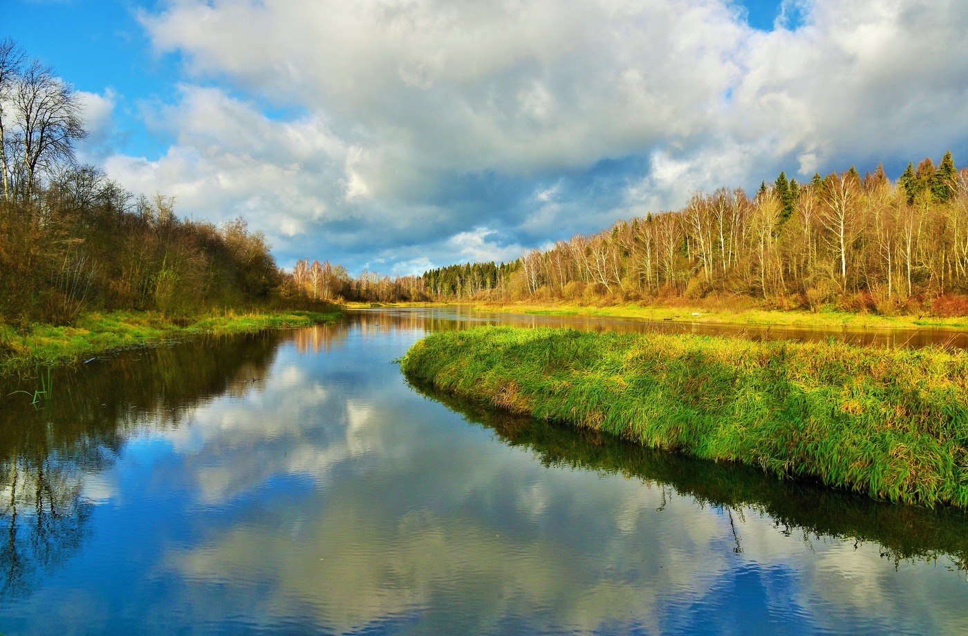 "Дни поздней осени бранят обыкновенно, но мне она мила..."