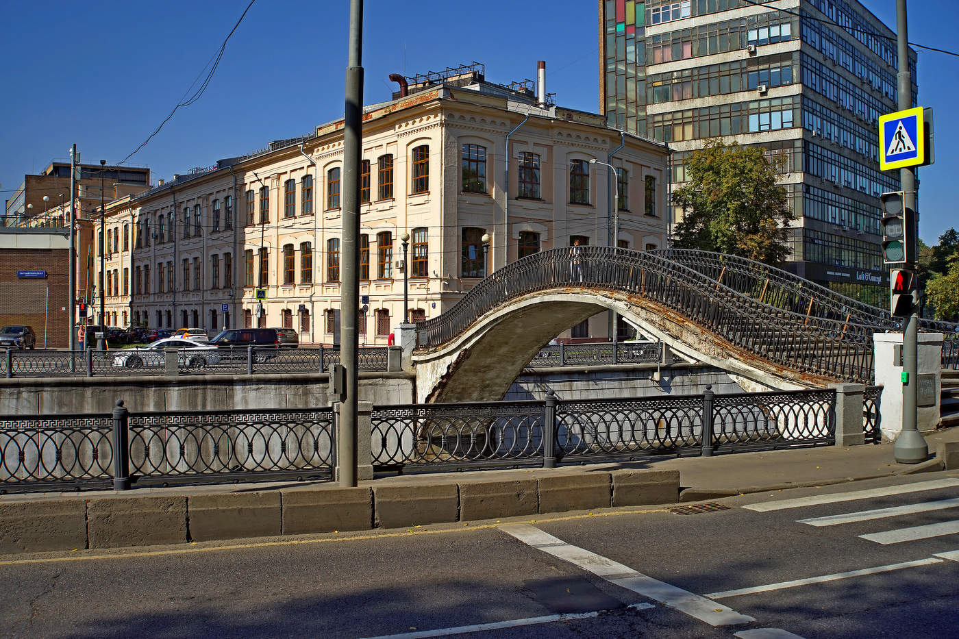 Золоторожская набережная