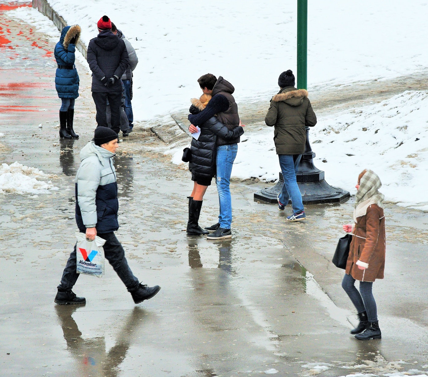 "Я ждал тебя... Часы ползли уныло ..."
