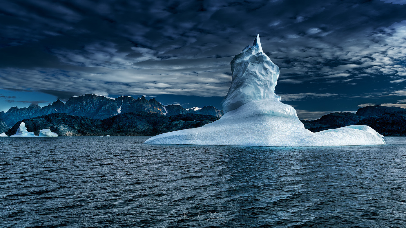 Ледяной обелиск