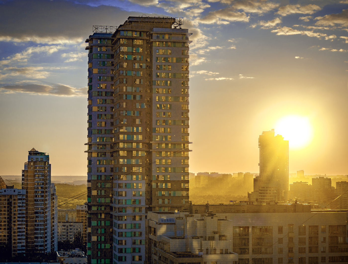 Солнце в большом городе