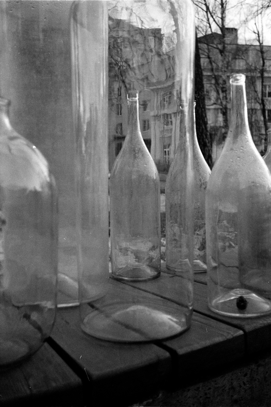 Пейзаж с бутылочками