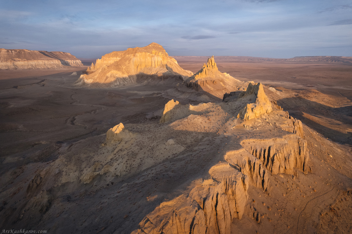 "Рельеф Мангистау"