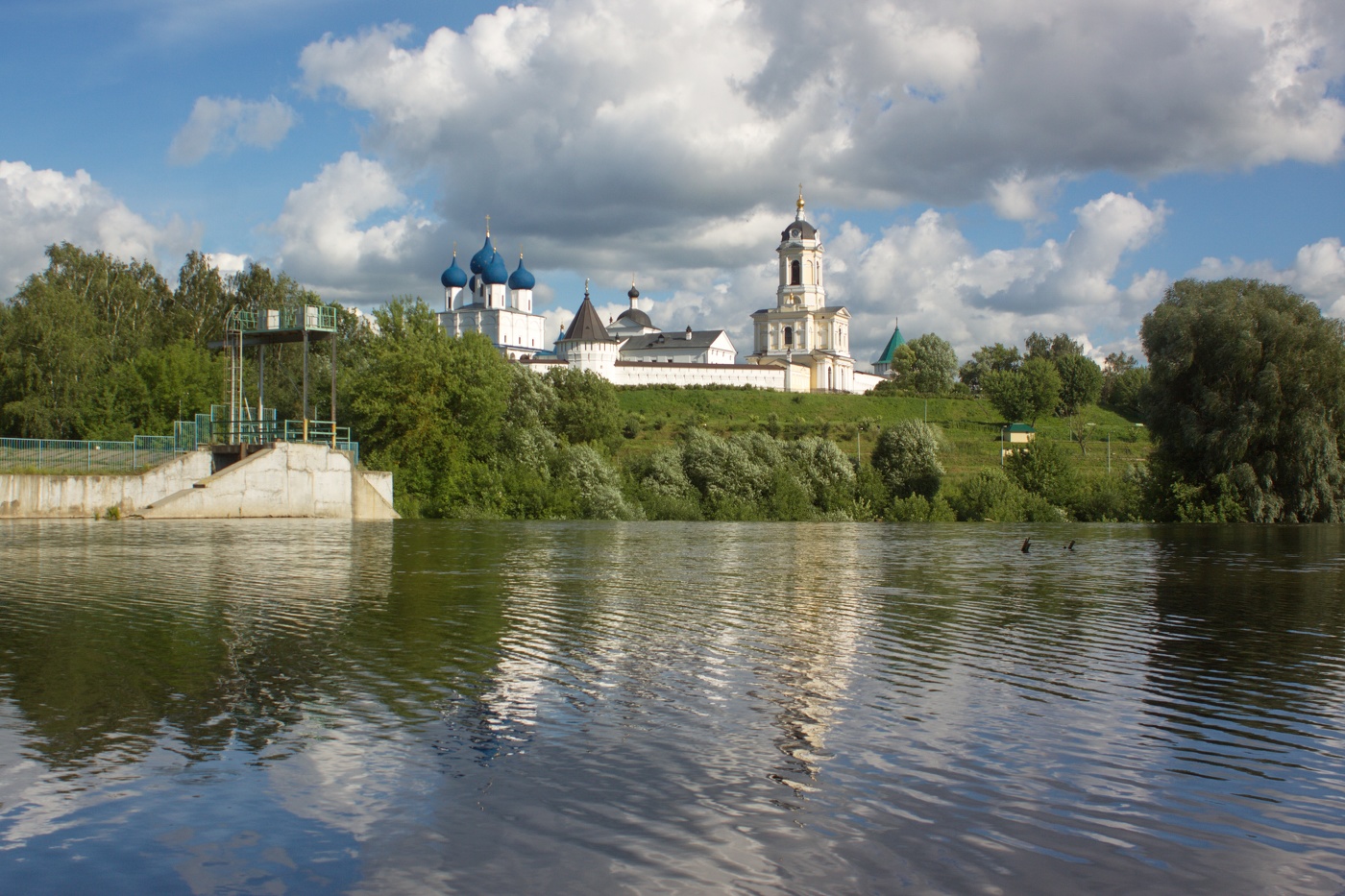 Летний сюжет у плотины