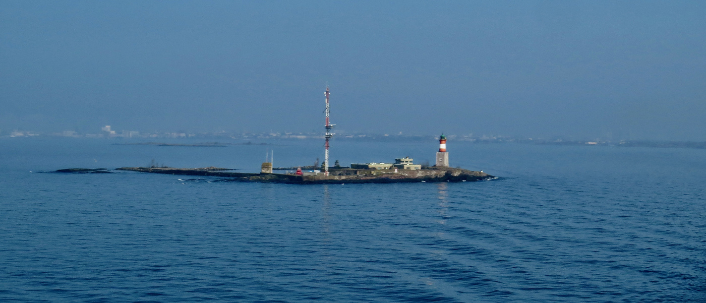 Остров-маяк Harmaja (Gråhara)