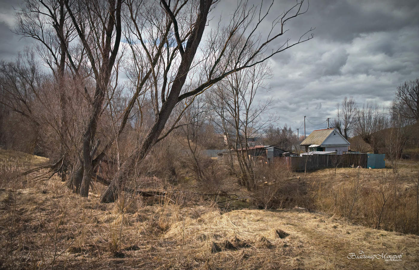 "Апрель. Ожидается снег"©