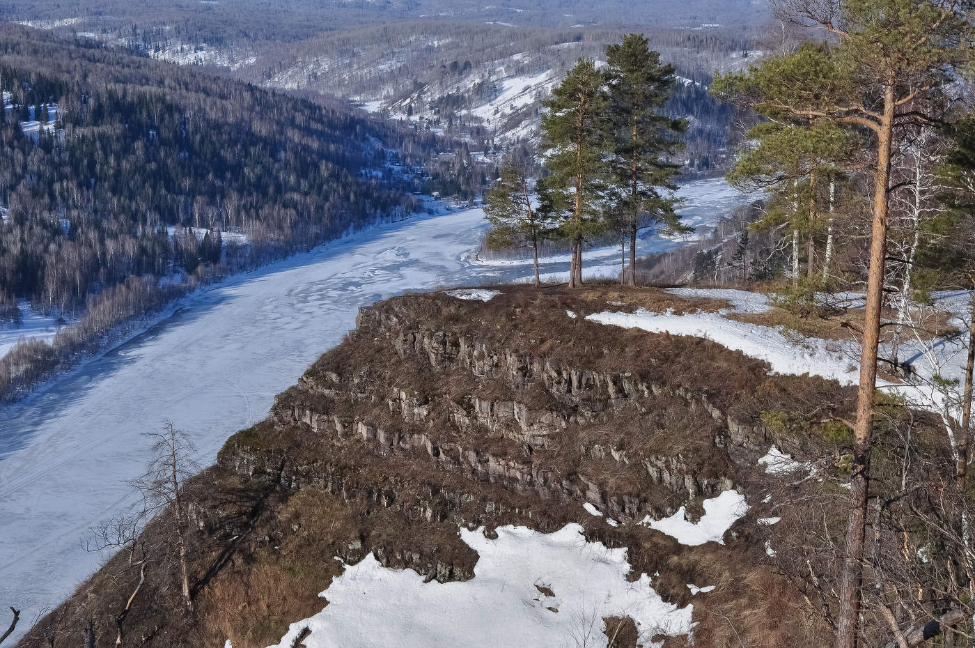 Катунские утёсы в апреле