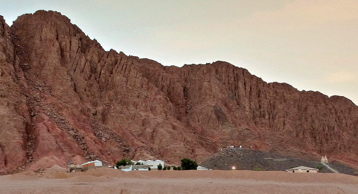 Поселение в горах