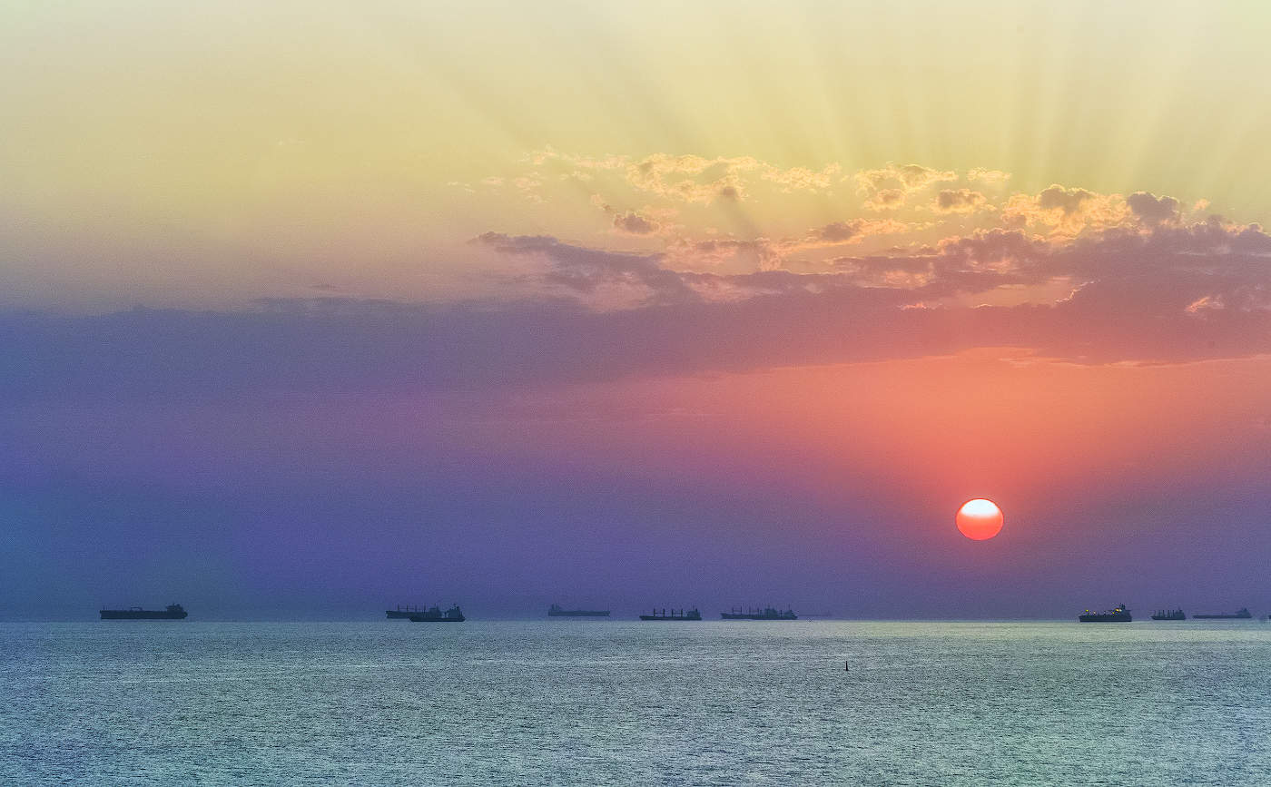 Вечером на рейде