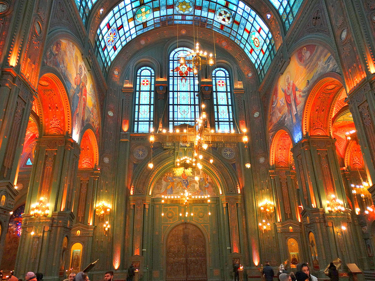 Служба в главном храме Вооружённых сил РФ, или Патриаршем соборе