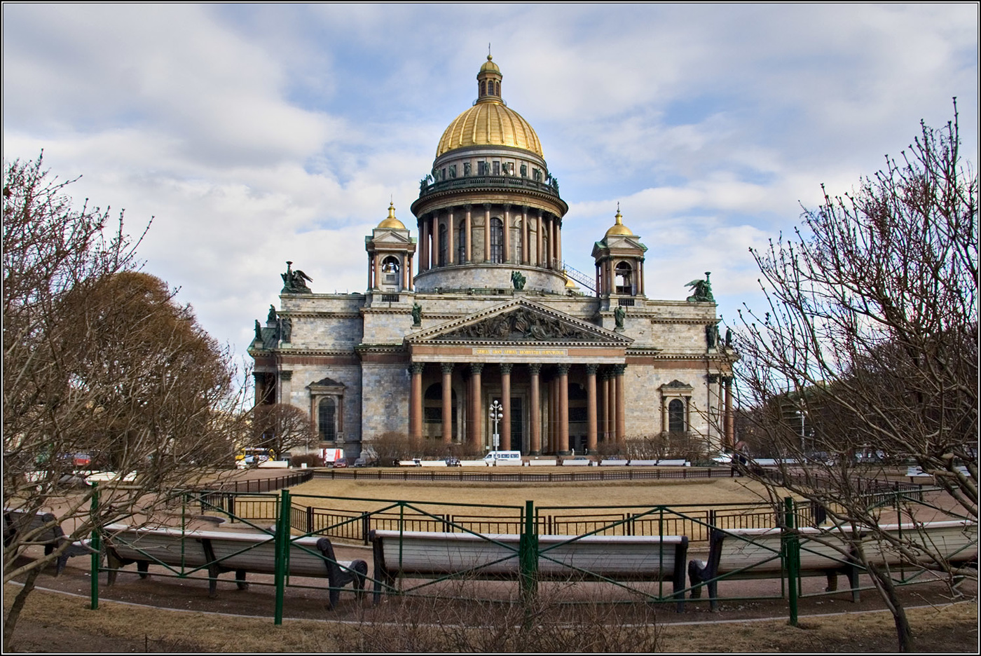 Апрель. Санкт-Петербург.