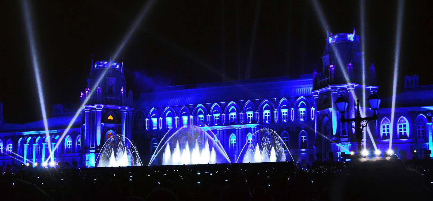 По ночной Москве