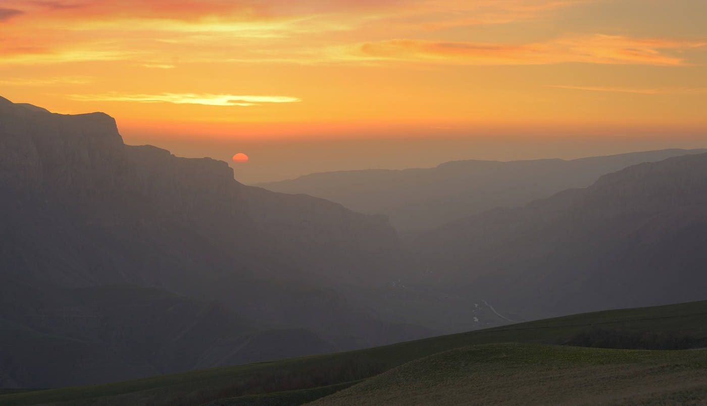 Рассвет в горах