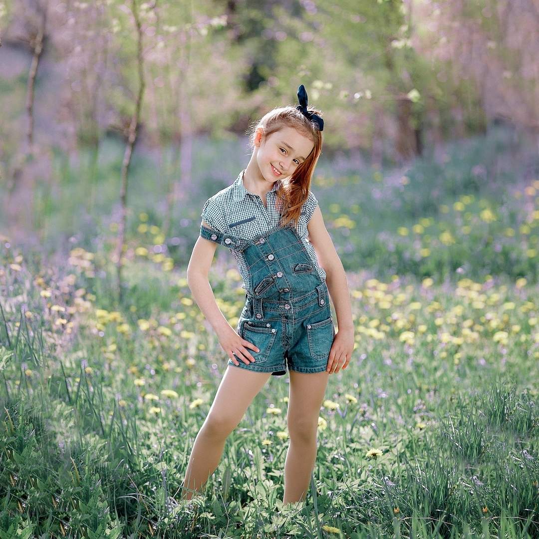 Эля, юная модель.