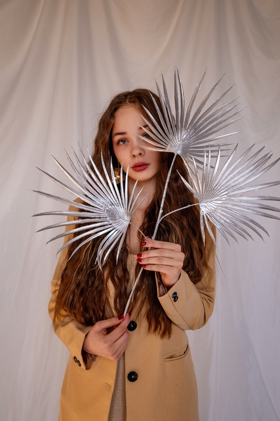 Серебряные листья