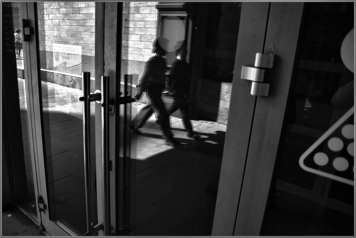 .... "Там за дверью" ....